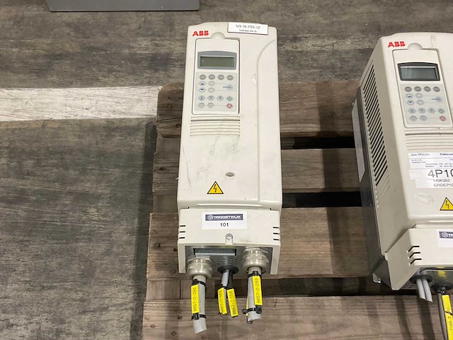 Abb acs800 frequentieregelaar - afbeelding 3 van  6