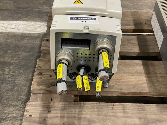 Abb acs800 frequentieregelaar - afbeelding 5 van  6