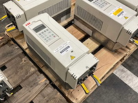 Abb acs800 frequentieregelaar - afbeelding 2 van  6