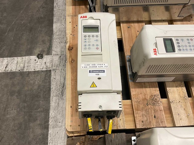 Abb acs800 frequentieregelaar - afbeelding 2 van  6
