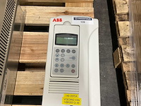 Abb acs800 frequentieregelaar - afbeelding 3 van  5