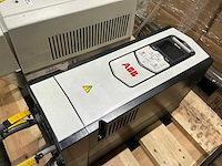 Abb acs880-01 frequentieregelaar - afbeelding 1 van  5