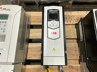 Abb acs880-01 frequentieregelaar - afbeelding 2 van  5