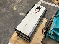 Abb acs880 frequentieregelaar - afbeelding 1 van  6
