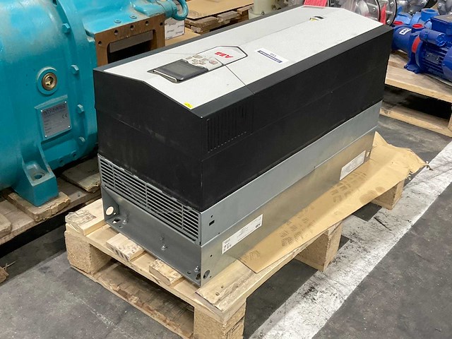 Abb acs880 frequentieregelaar - afbeelding 5 van  6