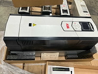 Abb acs880 frequentieregelaar - afbeelding 2 van  6