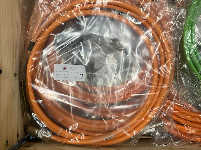 Abb, bluhm - electronics - frequency regelaar en servo kabels - afbeelding 4 van  6