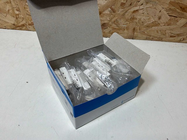 Abb busch-jaeger 1795 hkea-914 balance centraalplaat (100x) - afbeelding 4 van  4