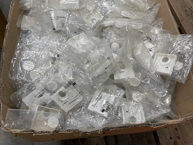 Abb busch-jaeger 1795 hkea-914 balance centraalplaat (260x) - afbeelding 10 van  10