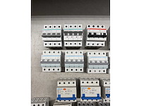 Abb, chint, geyer, hager - groepenkast componenten w.o. aardlekautomaten en hoofdschakelaars (21x) - afbeelding 3 van  6