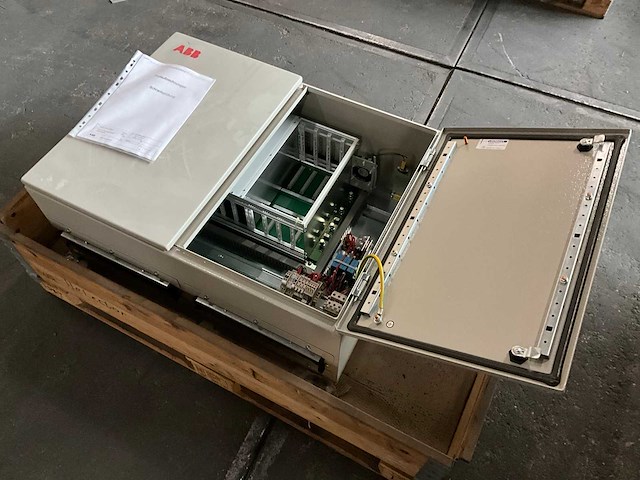 Abb ckx 11 industriële schakelkast / besturingskast - afbeelding 1 van  7