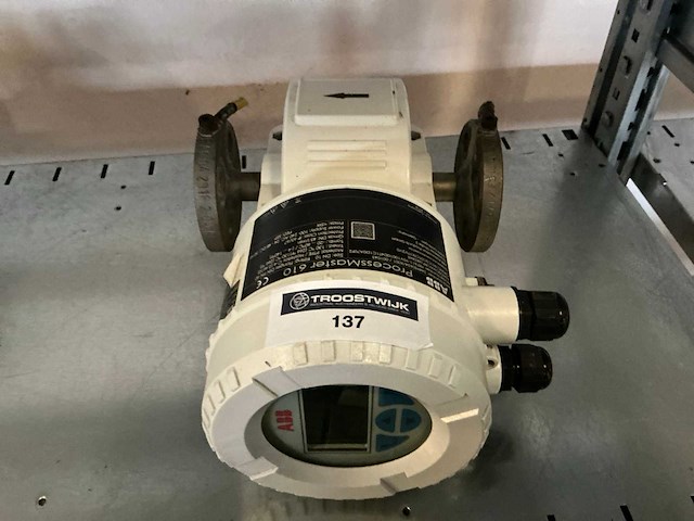 Abb digitale flowmeter (3x) - afbeelding 1 van  4
