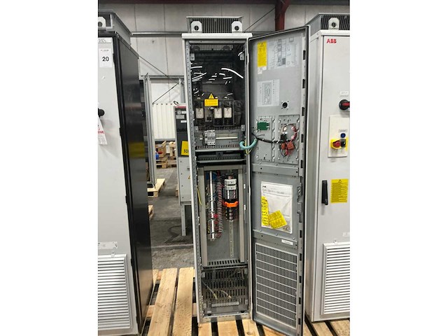 Abb doorstroom verdeelkast - afbeelding 2 van  9
