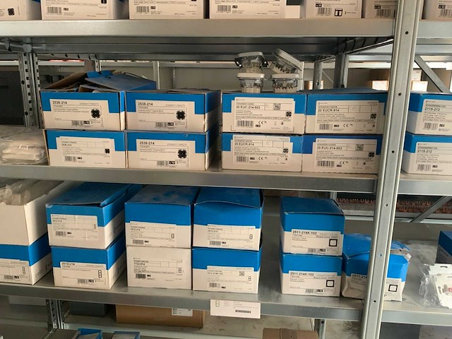 Abb en busch-jeager installatiemateriaal - afbeelding 6 van  10