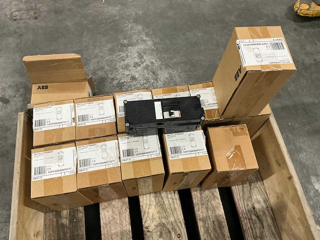Abb hav1-s installatiekast 82x220mm (13x) - afbeelding 3 van  3