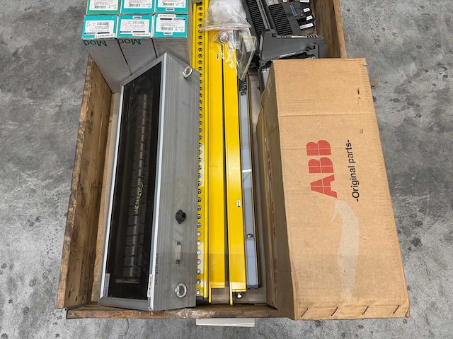 Abb, honeywell, schneider - electronics - afbeelding 2 van  9