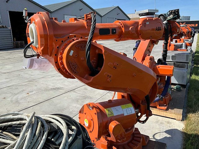 Abb irb6640 industriële robot - afbeelding 4 van  10