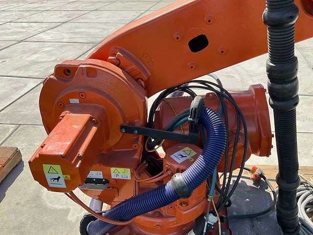 Abb irb6640 industriële robot - afbeelding 3 van  10