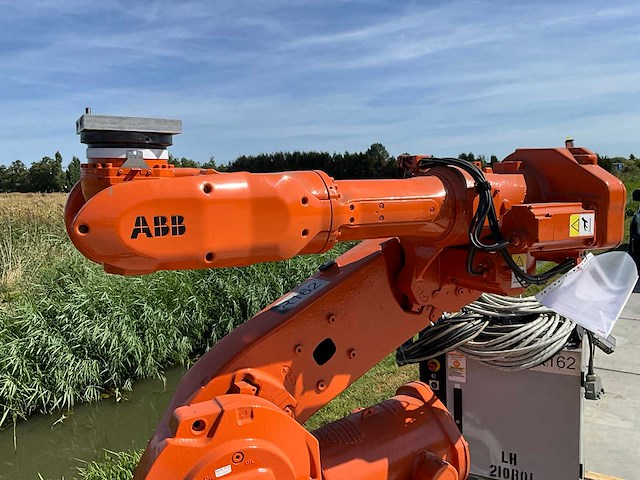 Abb irb6640 industriële robot - afbeelding 3 van  10