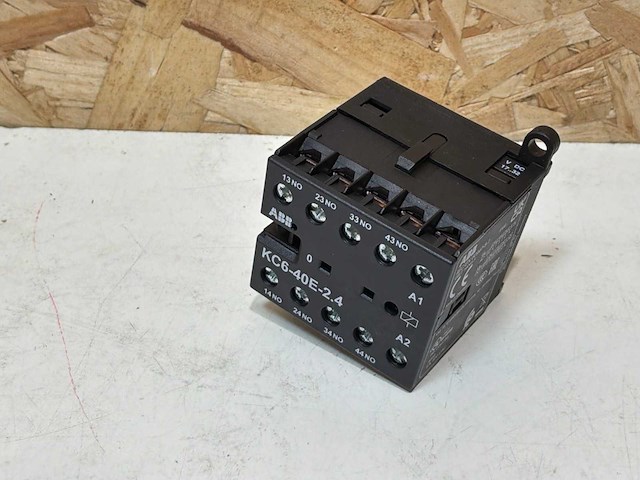 Abb kc6-40e mini-contactor relay (30x) - afbeelding 2 van  9