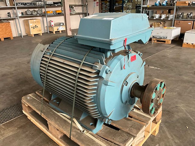 Abb m28a 315mla 8 exna ii t3 83 elektromotor - afbeelding 2 van  8