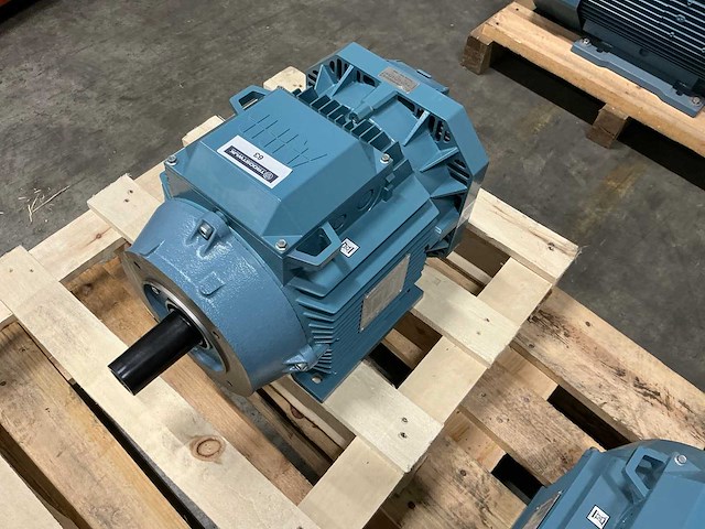 Abb m3aa 132 sc2 elektromotor - afbeelding 1 van  4