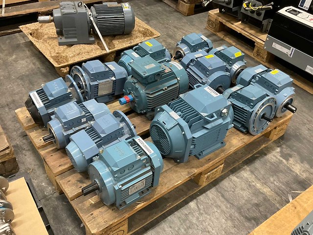 Abb m3aa elektromotor (13x) - afbeelding 2 van  9