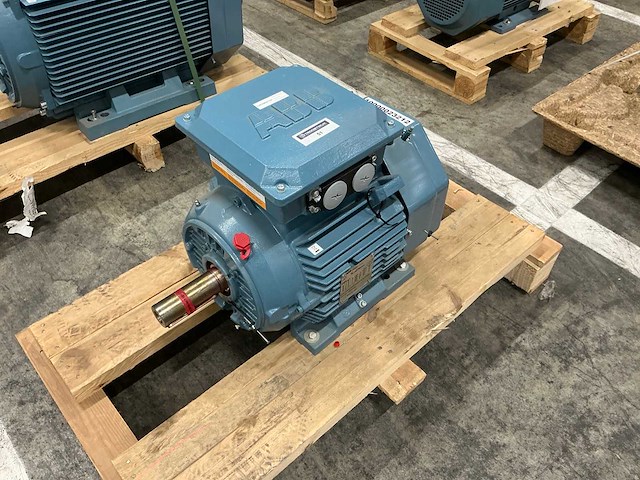 Abb m3bp 160mla elektromotor - afbeelding 2 van  4