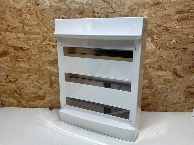 Abb mistral installatiekast leeg wandopbouw (2x) - afbeelding 1 van  8