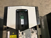 Abb omvormer - afbeelding 1 van  2