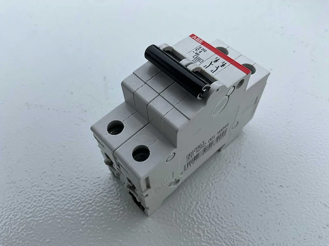 Abb s202 c4 installatie automaat 4a, 400v, 6ka (10x) - afbeelding 3 van  4