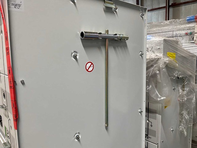 Abb safeplus ccmv <24kv ccmv (10kv vt) - afbeelding 3 van  15