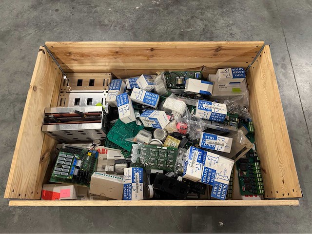 Abb, siemens - partij industriële elektronica, printplaten & plc onderdelen (62kg) - afbeelding 4 van  9