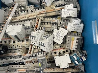Abb, siemens, merlin gerin, schneider, legrand - partij automaten, installatieautomaten & schakelmateriaal: groepenautomaten, aardlekschakelaars, din-rails en kamrails - afbeelding 6 van  15