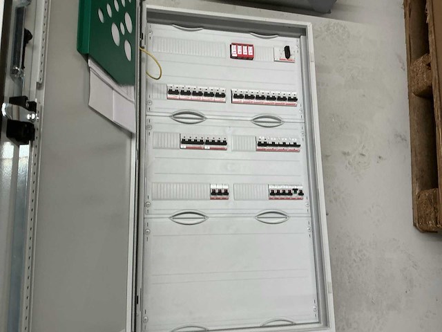 Abb striebel&john tg207g zekeringkast - afbeelding 4 van  4
