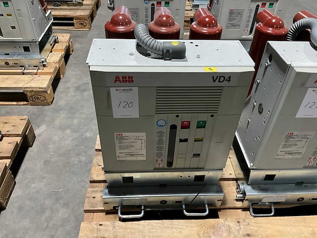 Abb vd4 12.06.25 vermogensschakelaar “12 kv” - afbeelding 1 van  5