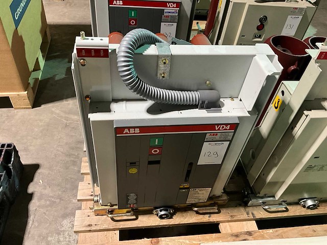 Abb vd4 12.06.25 vermogensschakelaar “12 kv” - afbeelding 1 van  3