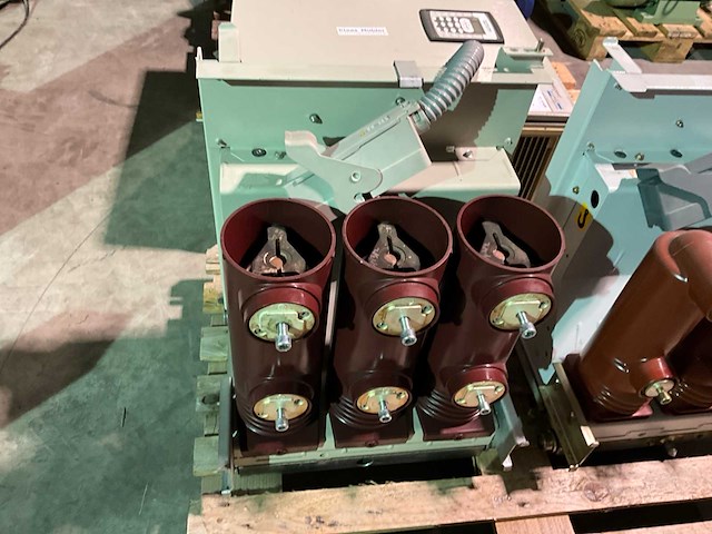 Abb vd4m 12.06.25 vermogensschakelaar “12 kv” - afbeelding 3 van  5