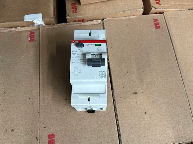 Abb vya240/030 differentieelschakelaars (60x) - afbeelding 4 van  5