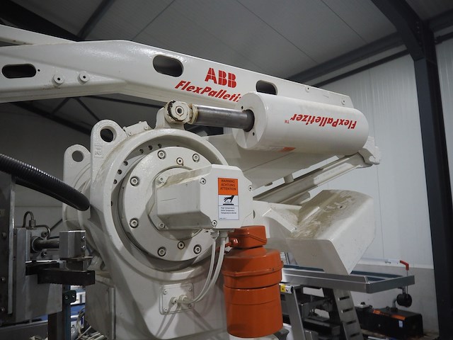 Abb - afbeelding 26 van  26