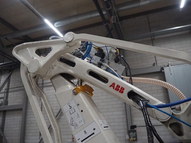 Abb - afbeelding 17 van  18