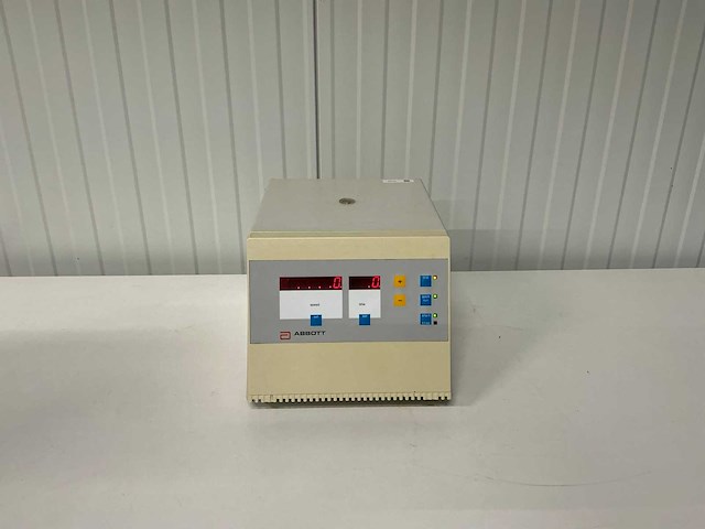 Abbott - 1992 - 3530 - centrifuge - afbeelding 1 van  3