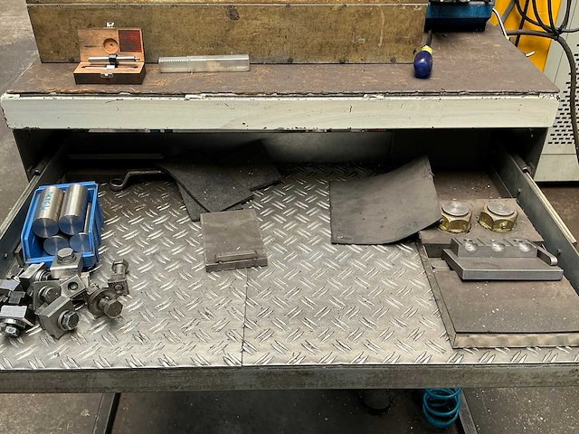 Abene vi freesmachine horizontaal / vertikaal - afbeelding 5 van  15