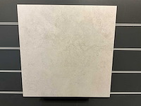 Abk - alpes ivory - 80 x 80 cm - 9m2 vloertegel - afbeelding 1 van  3