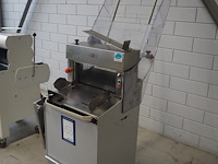 Abo - afbeelding 2 van  9