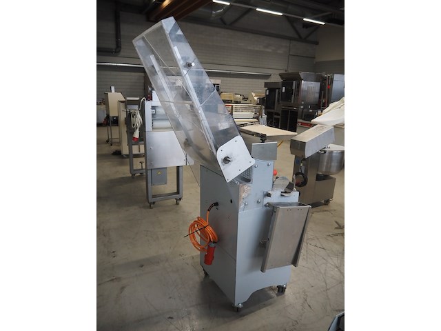 Abo - afbeelding 4 van  9