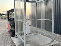 Abri rokershok / rookcabine op betonplaat, stelcon, zonder stalen rand - afbeelding 1 van  2