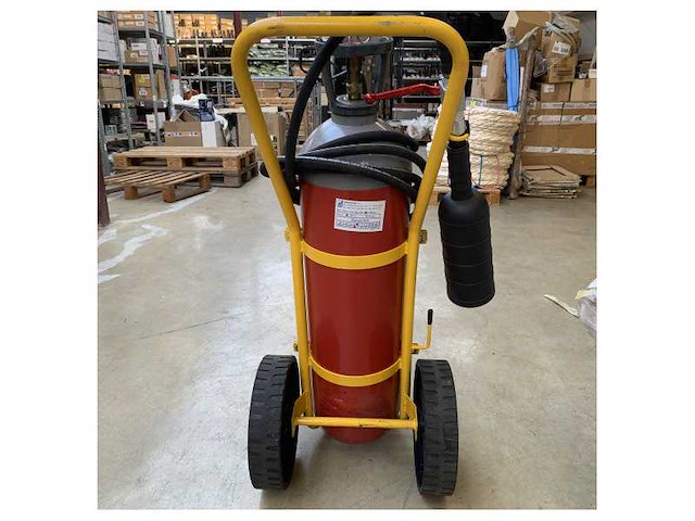 Abs co2 wheeled extinguisher 20 kgs b - sg00272 - afbeelding 8 van  11