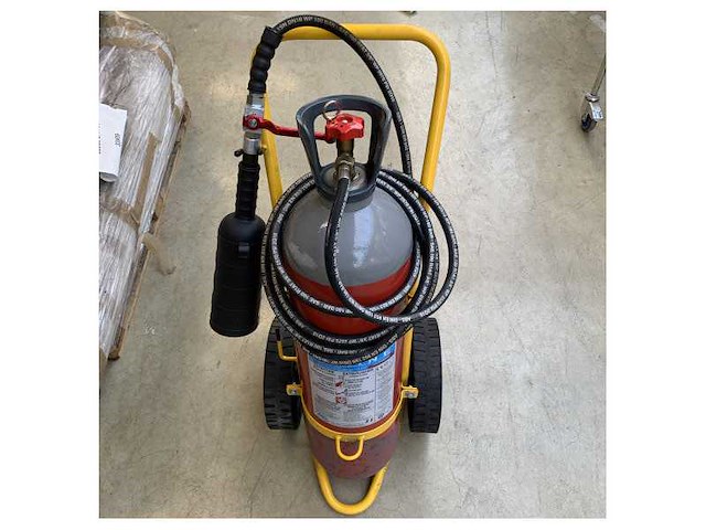 Abs co2 wheeled extinguisher 20 kgs b - sg00272 - afbeelding 9 van  11