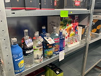 Absolut fles vodka (10 x limited editions en 17 x mini box) - afbeelding 2 van  6